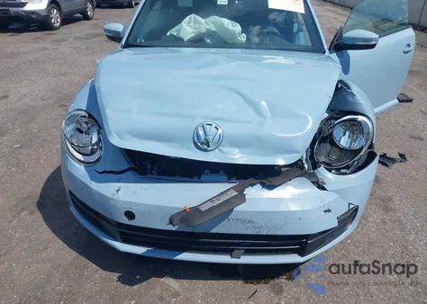 2013 Volkswagen Beetle 2.5L z USA, uszkodzony, nr VIN 3VWJX7AT9DM602106